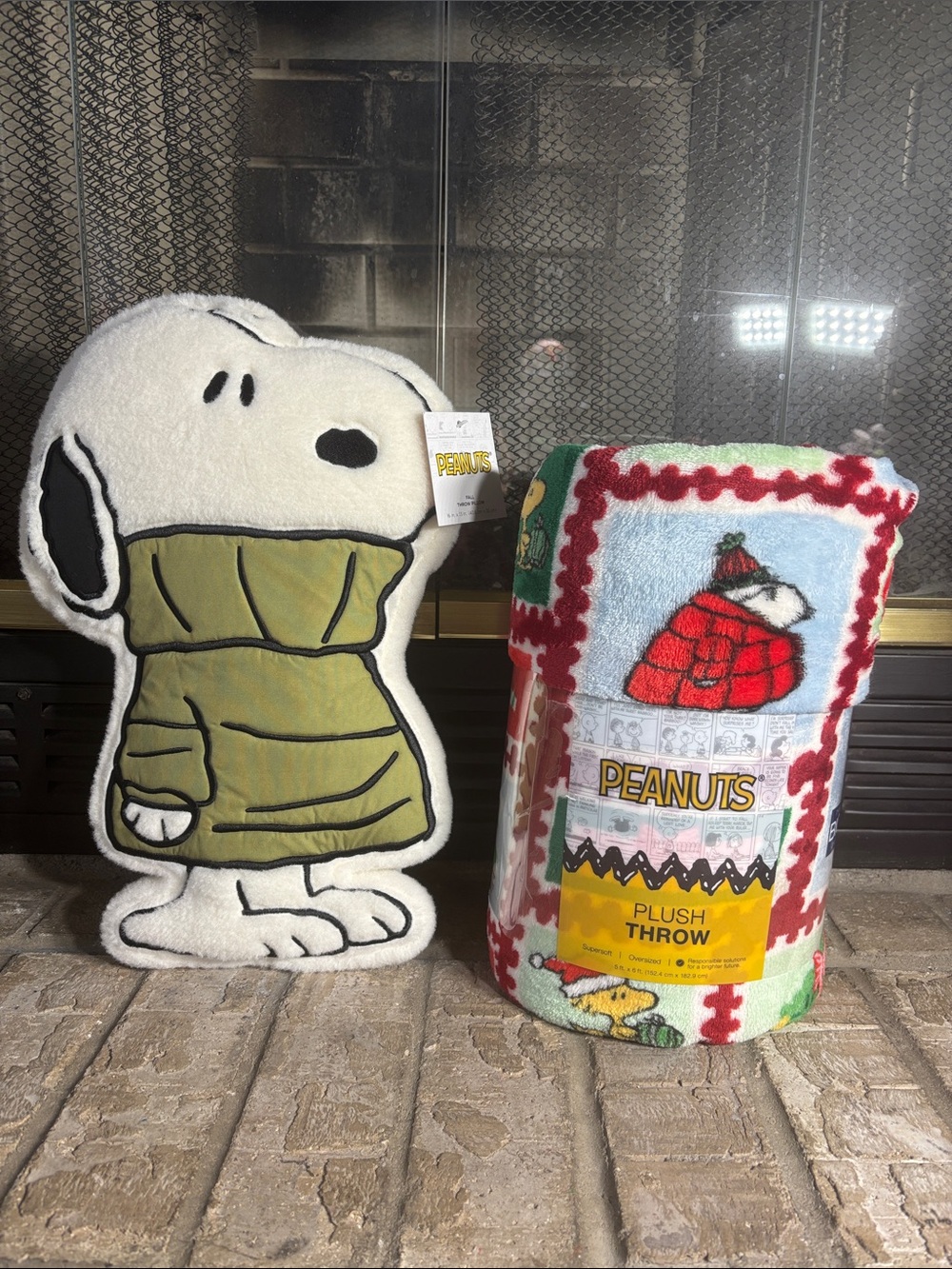 Peanuts Snoopy Winter Holiday Plush Pillow & Throw Blanket Oversized GIFT NEW